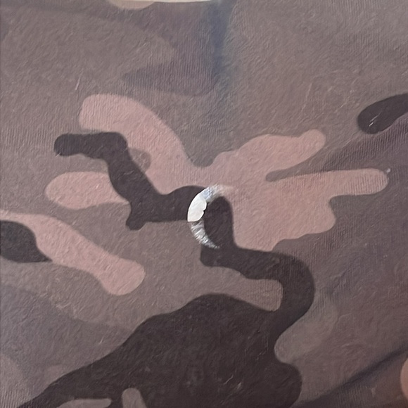 Zyia Active Woman’s Camouflage Cropped Leggings Size 4 - Picture 4 of 7